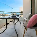 Talia Lux - Two-bedroom Luxury By Hd Apartment